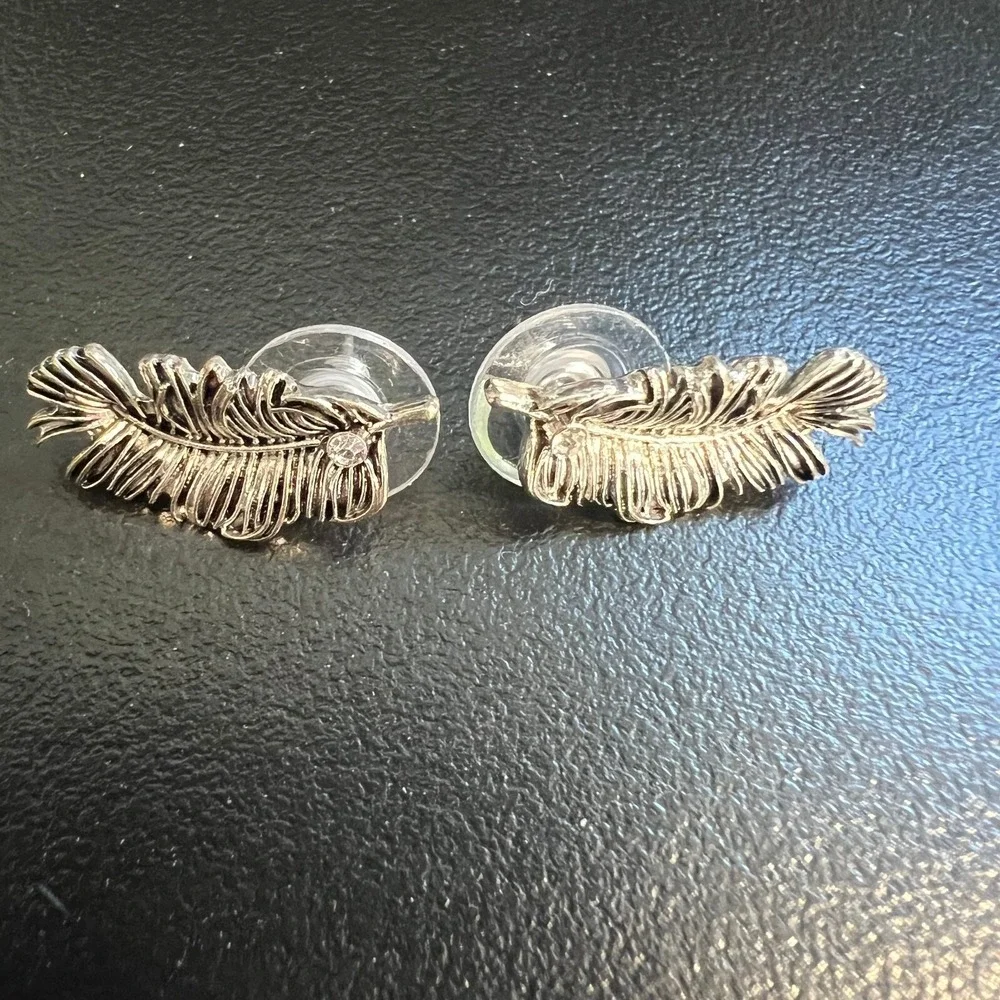 Vintage Feather Leaf Pierced Earrings Silver Tone‎ Drop